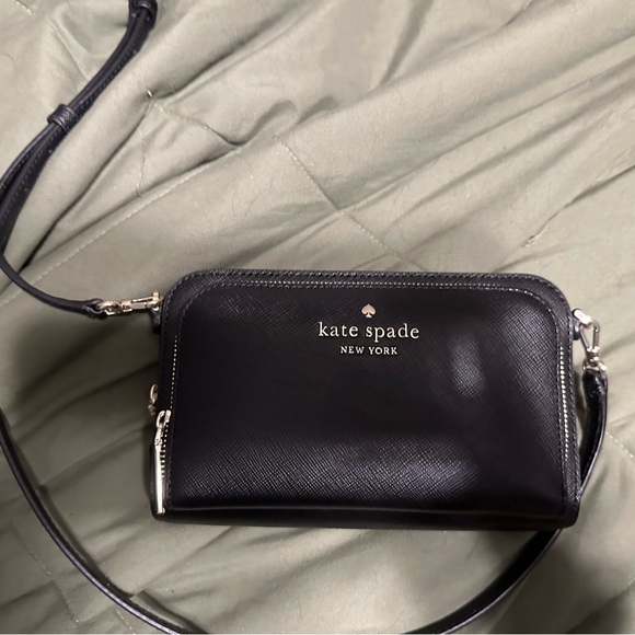 Black Kate spade crossbody - Picture 1 of 2